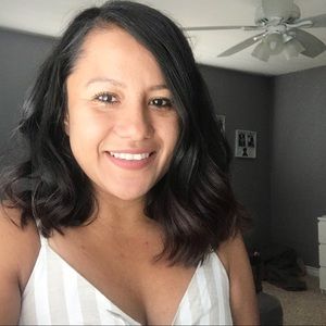 Meet your Posher, Gabriela